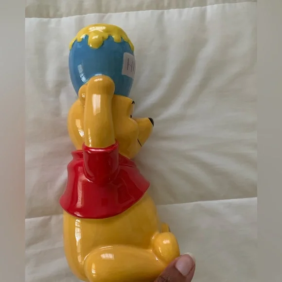 Disney’s Winnie the Pooh ceramic piggy bank by Kreisler - Picture 12 of 16